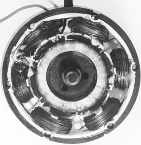 Round shaded-pole motor